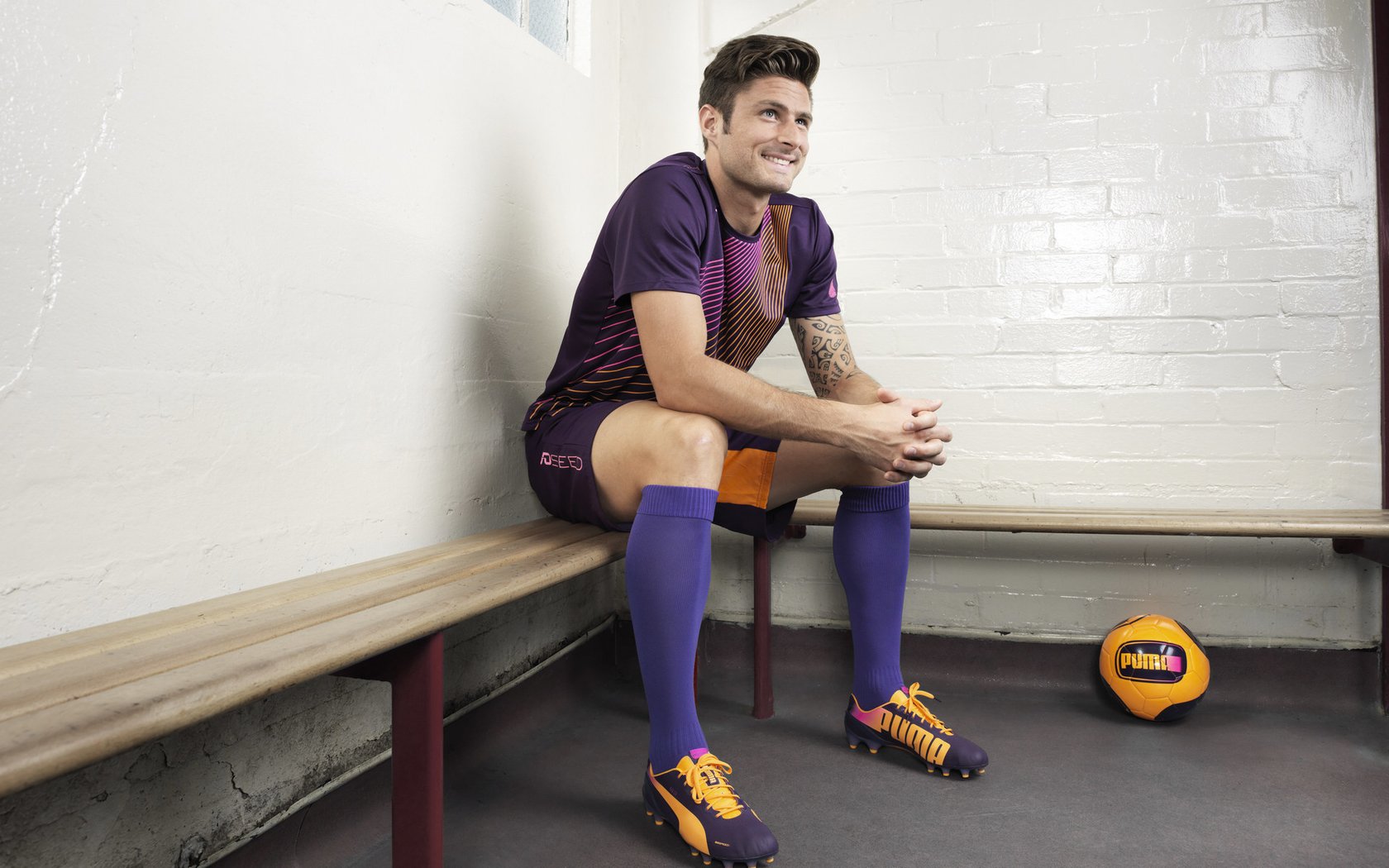 曾凡博有望登陆NBA篮网队训练营表现积极备受美媒关注，曾凡博篮球个人资料